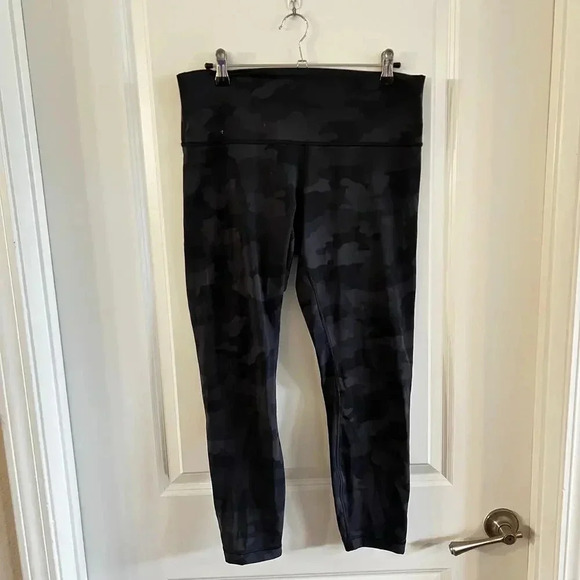 Lululemon Wunder Under High-Rise 25" *Full-On Luxtreme Sz 12 - Picture 3 of 6